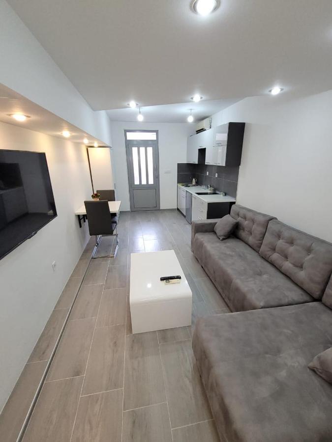 Apartment Diamond -Modern And Lovely Seaside Studio Apartment Kotor Exterior photo